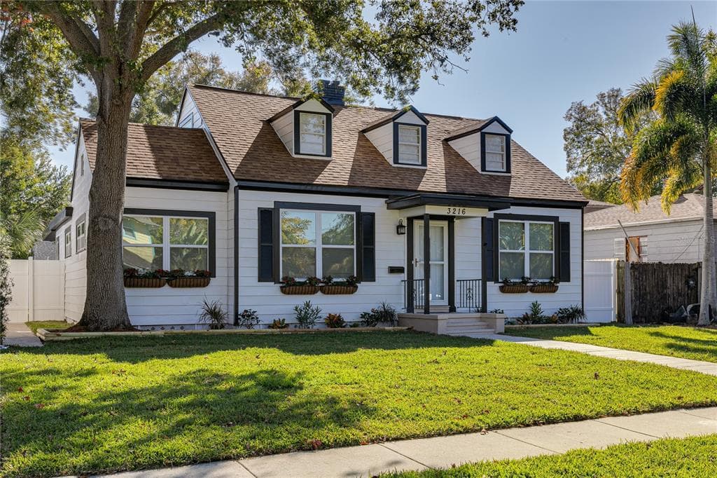 3216 7TH AVENUE N ST PETERSBURG, FL 33713