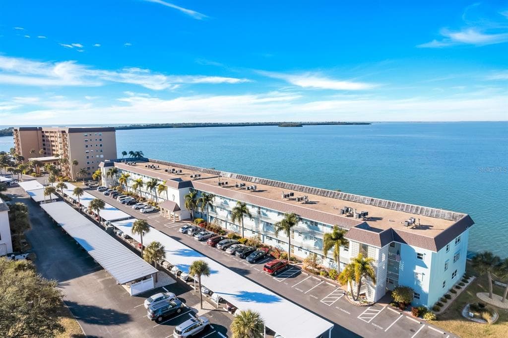 7 DUNOON PLACE UNIT 107 DUNEDIN, FL 34698