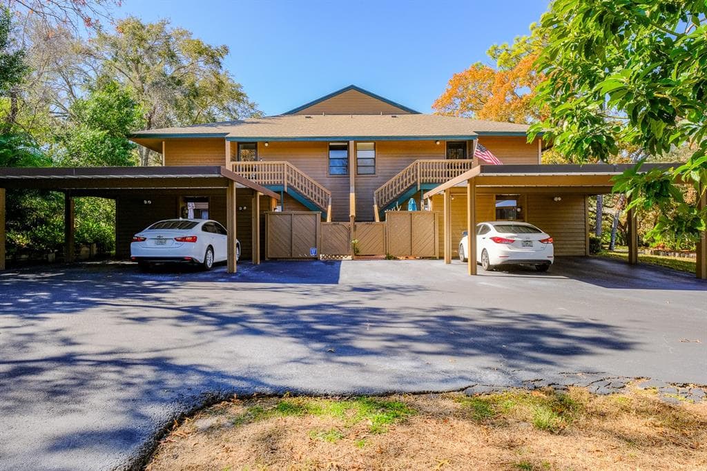 1608 LENNOX ROAD E UNIT 1608 PALM HARBOR, FL 34683
