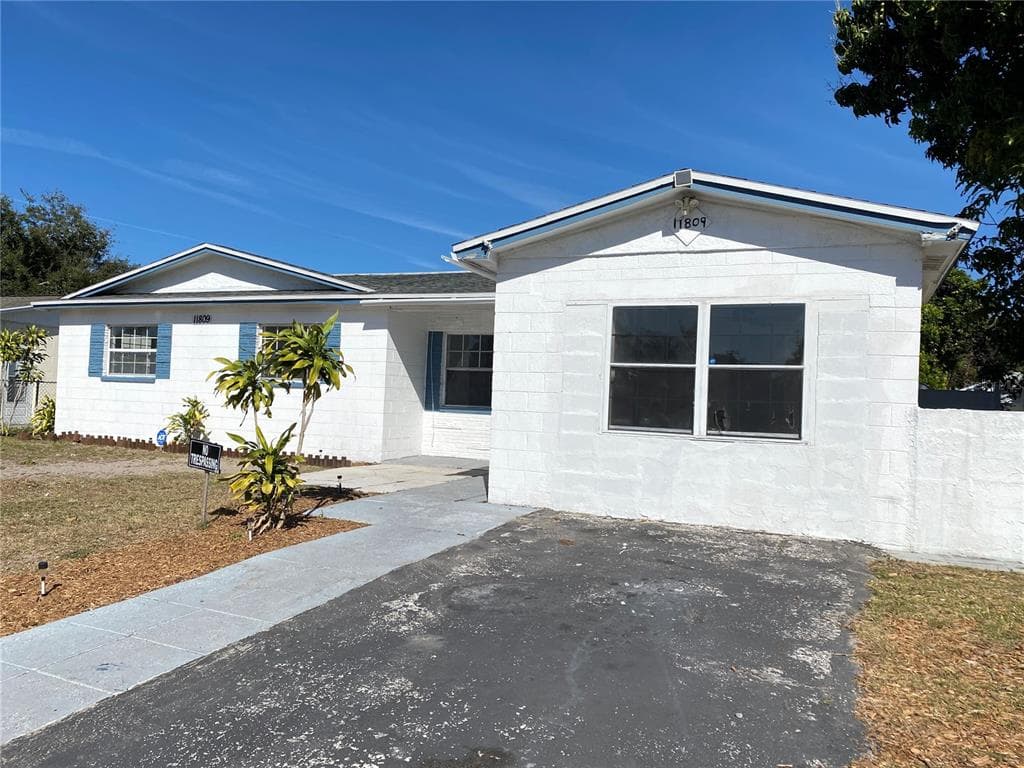 11809 129TH AVENUE LARGO, FL 33778