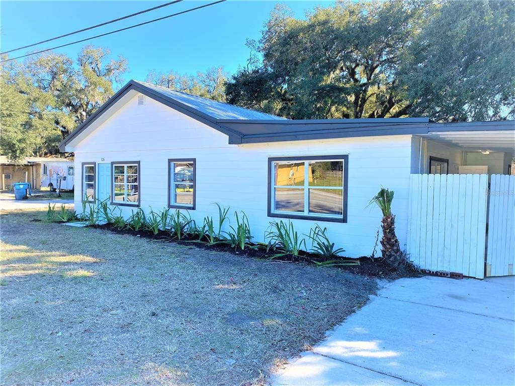 326 E DR M L KING JR BOULEVARD