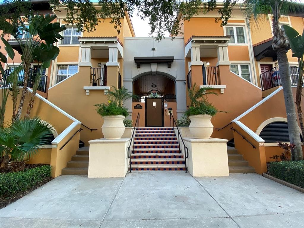 200 4TH AVENUE S UNIT 410