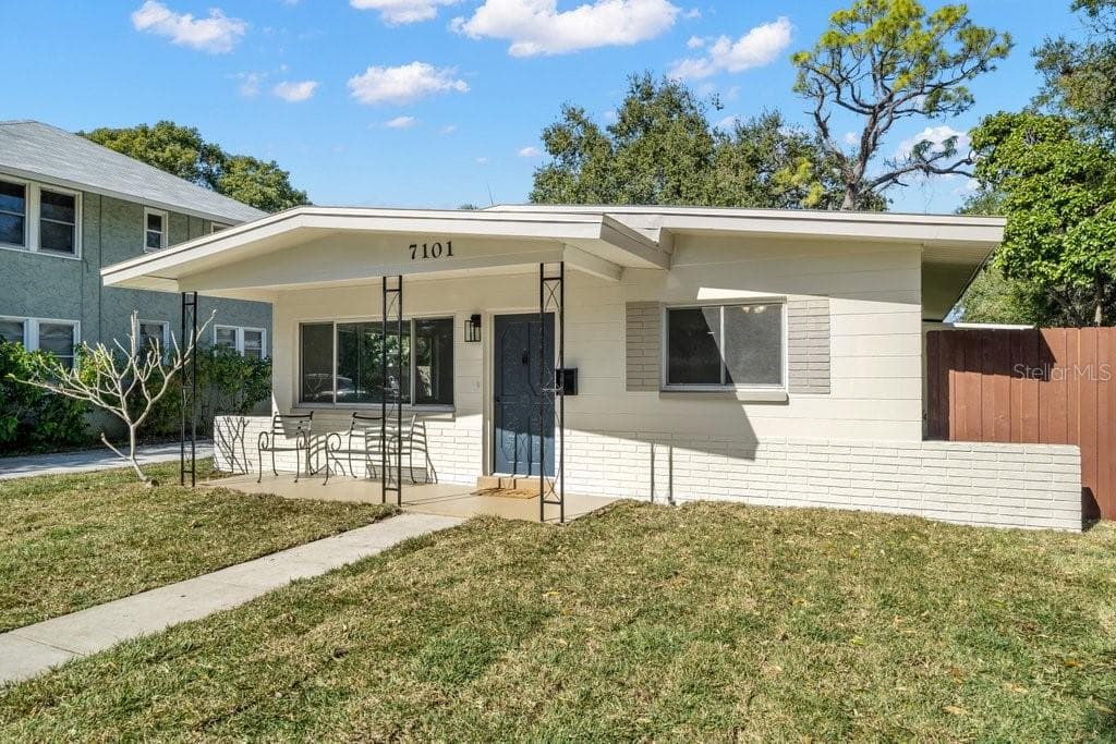 7101 4TH AVENUE N ST PETERSBURG, FL 33710