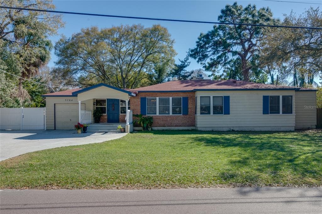 3704 W GRIFLOW STREET TAMPA, FL 33629