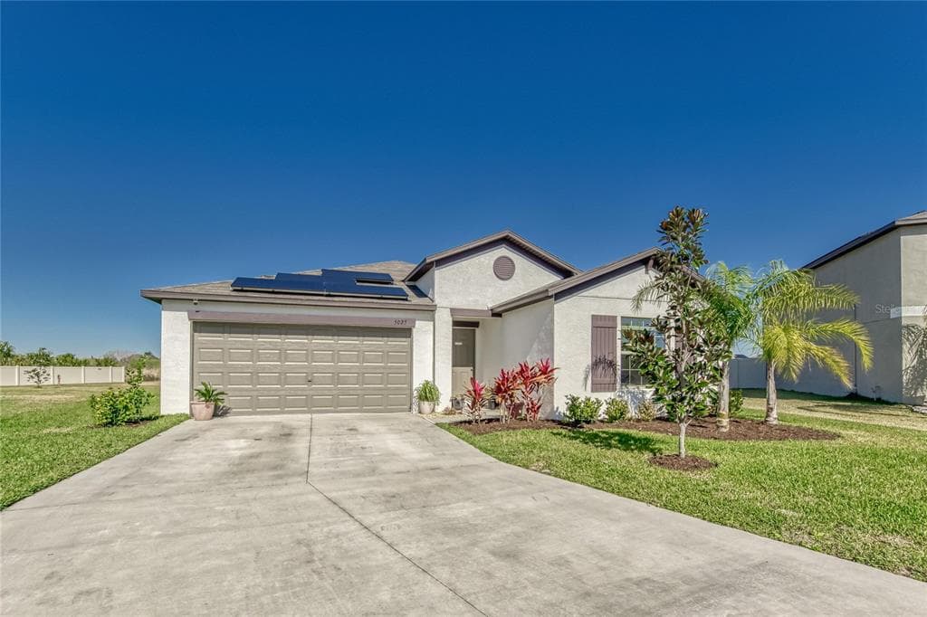 5025 WHITE CHICORY DRIVE APOLLO BEACH, FL 33572