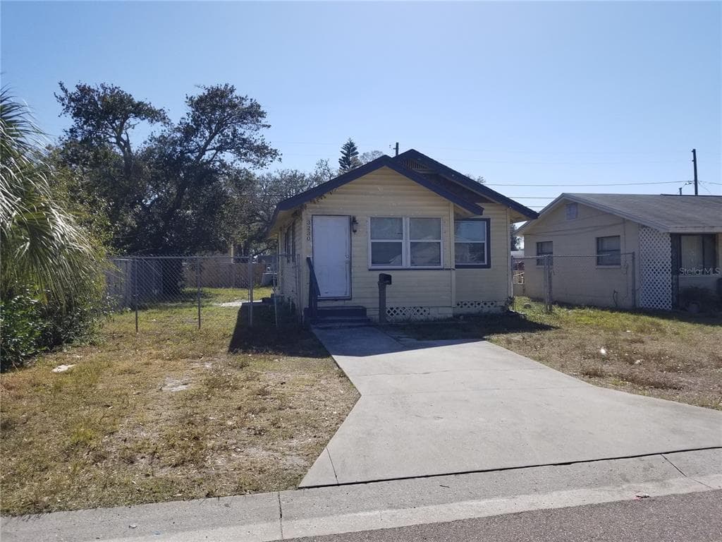3230 S 4TH AVENUE S ST PETERSBURG, FL 33712