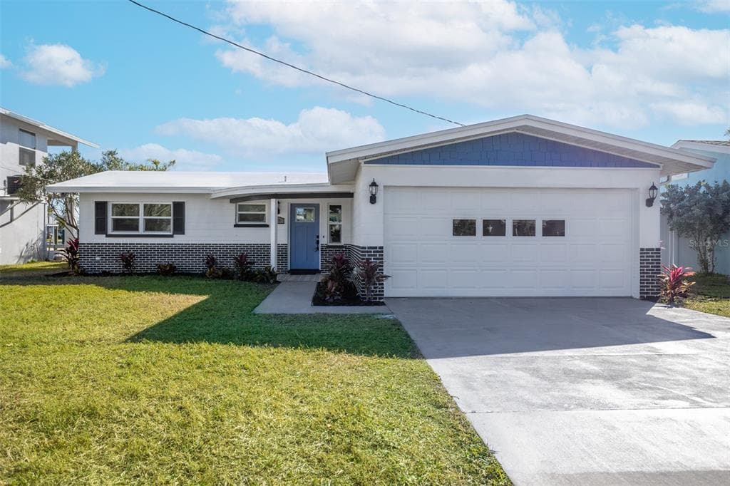 575 LILLIAN DRIVE