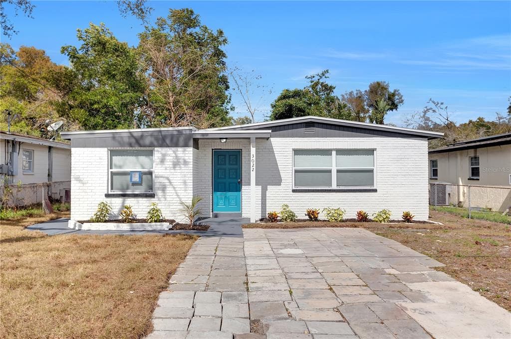 3022 E COMANCHE AVENUE TAMPA, FL 33610
