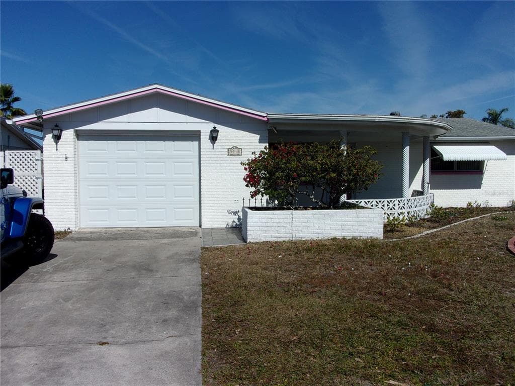 3915 DARLINGTON ROAD HOLIDAY, FL 34691