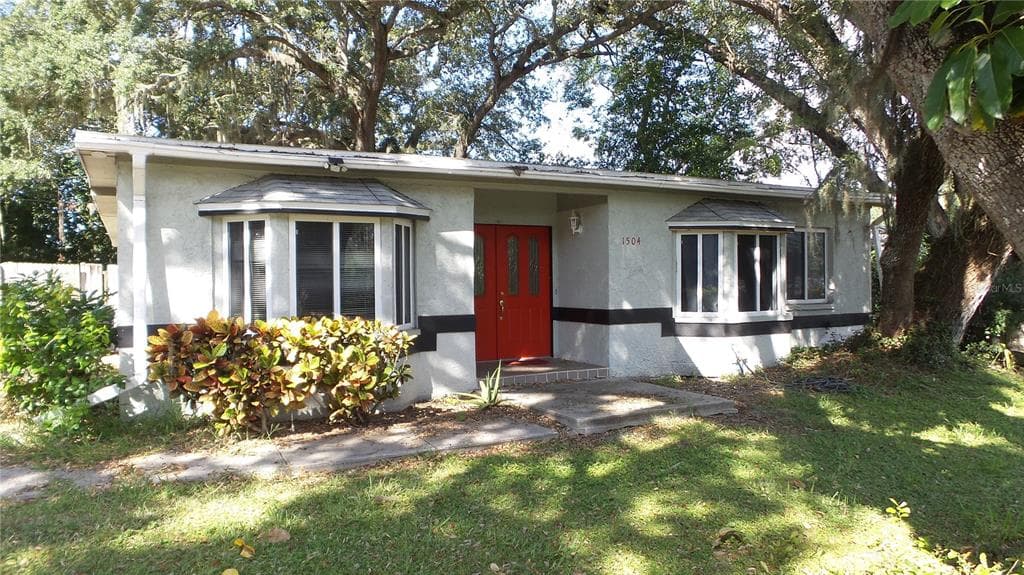 1504 HARBOR DRIVE CLEARWATER, FL 33755