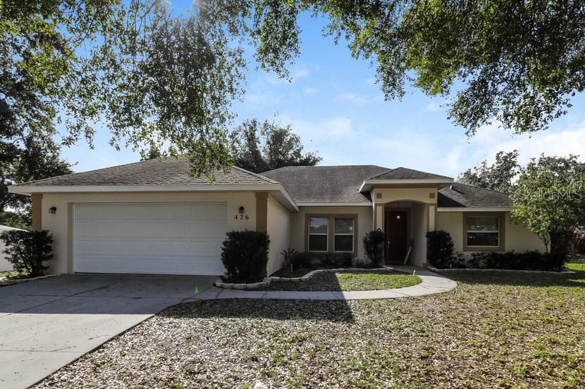 426 DISSTON AVENUE CLERMONT, FL 34711