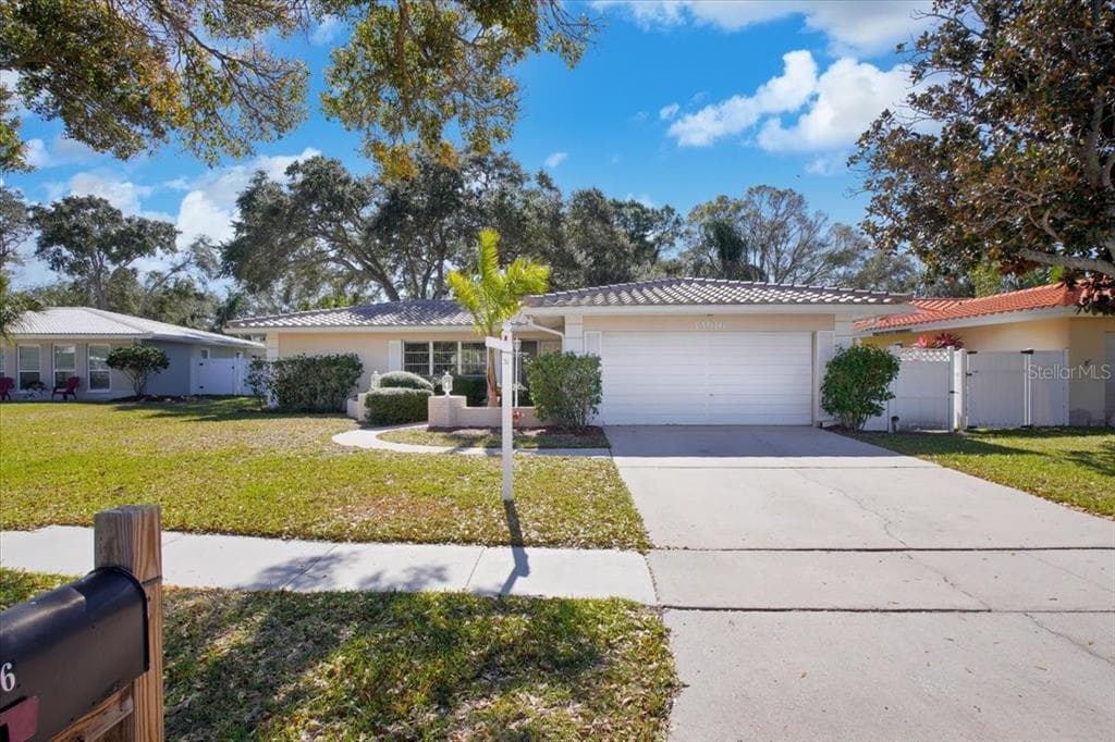 14516 ANCHORAGE CIRCLE SEMINOLE, FL 33776