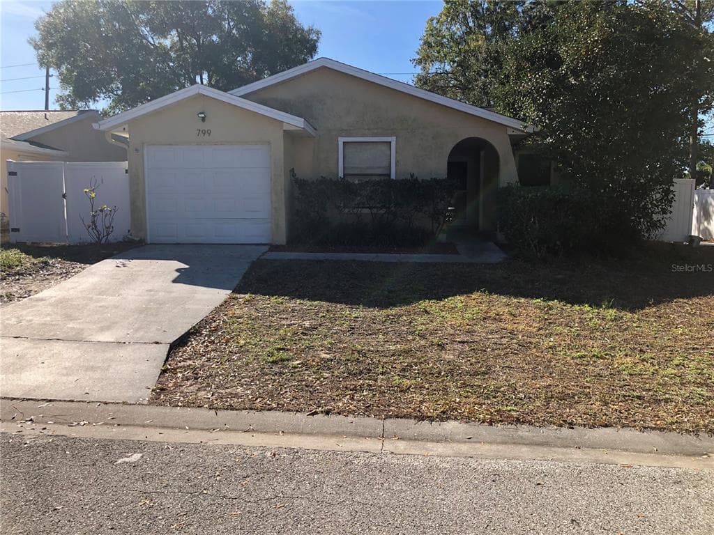 799 ARTHURS COURT TARPON SPRINGS, FL 34689