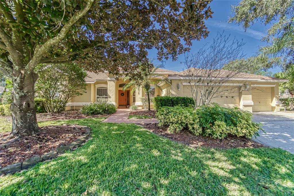 4005 HIDDEN PINES PLACE VALRICO, FL 33596