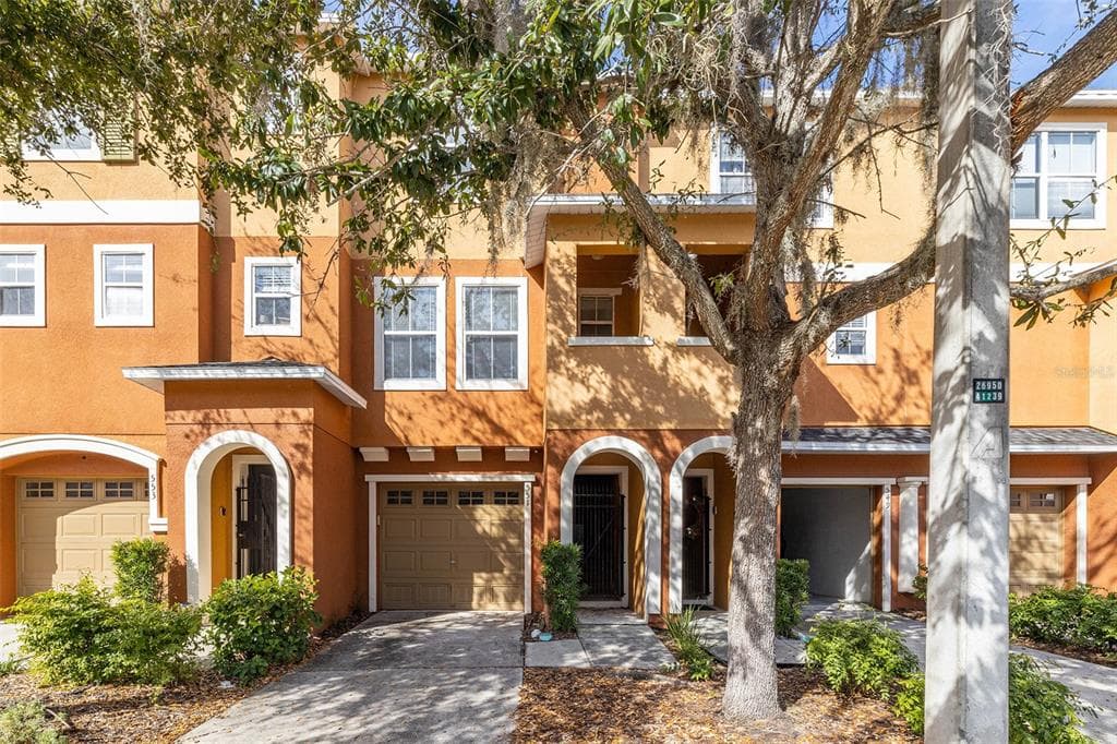 551 VINCINDA CREST WAY TAMPA, FL 33619