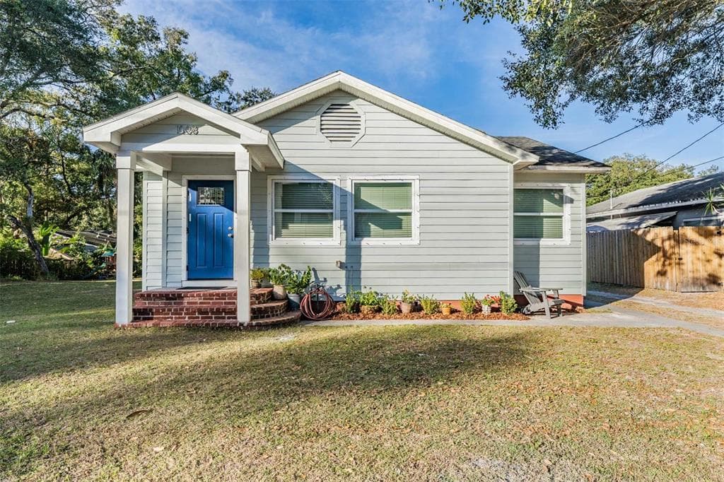1008 E CRENSHAW STREET TAMPA, FL 33604