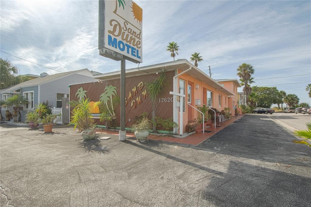 12620 GULF BOULEVARD TREASURE ISLAND, FL 33706