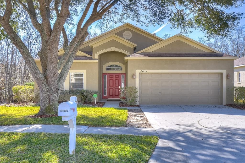 24252 DENALI COURT LUTZ, FL 33559