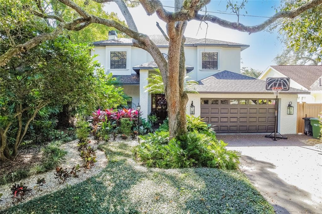 3208 W FAIR OAKS AVENUE TAMPA, FL 33611