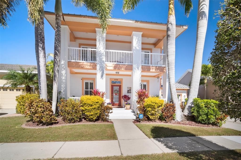 444 ISLEBAY DRIVE APOLLO BEACH, FL 33572
