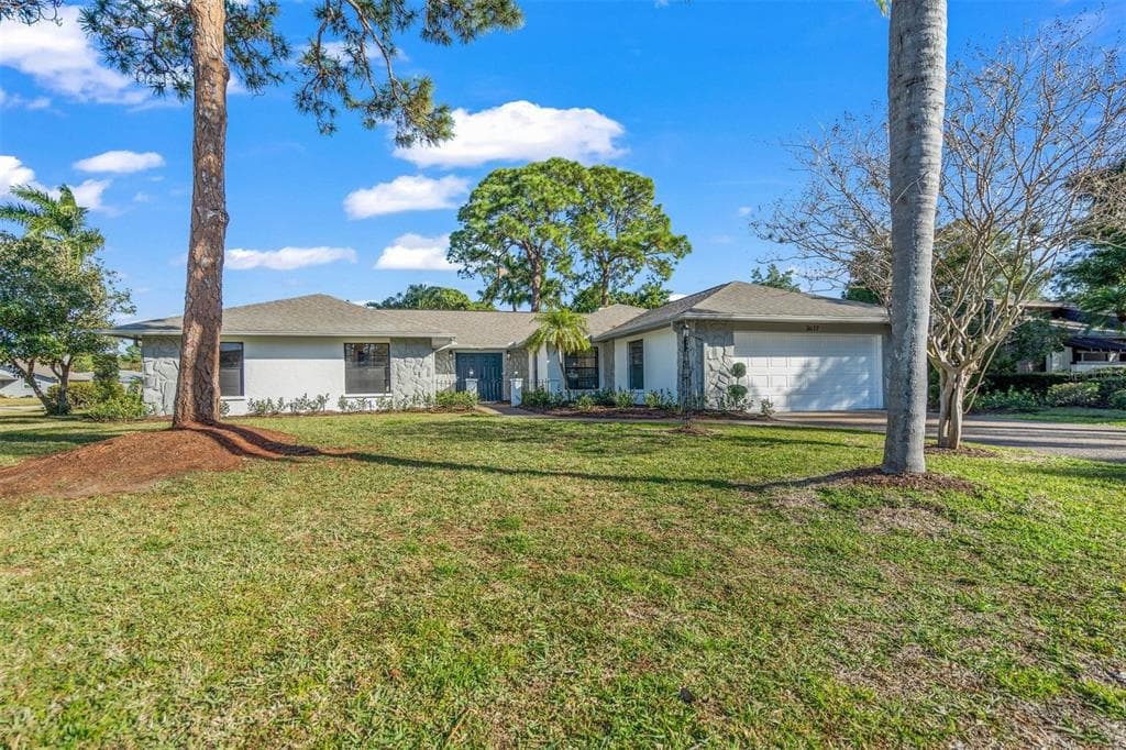 3617 AVENIDA MADERA BRADENTON, FL 34210