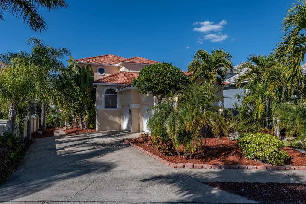 889 SYMPHONY ISLES BOULEVARD APOLLO BEACH, FL 33572