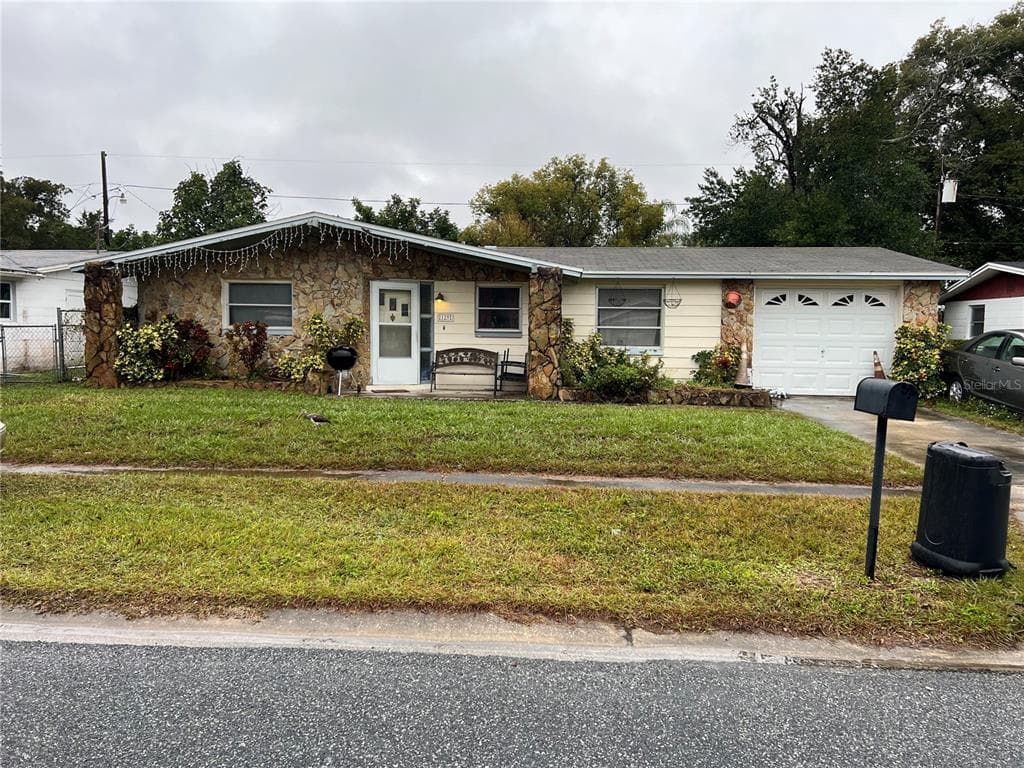 2129 SHANNON DRIVE HOLIDAY, FL 34690