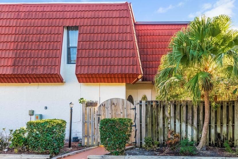 10907 MEADOW LARK COVE DRIVE FORT MYERS, FL 33908