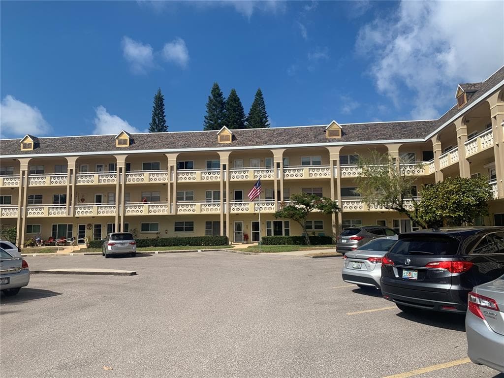 2360 IRISH LANE UNIT 32 CLEARWATER, FL 33763