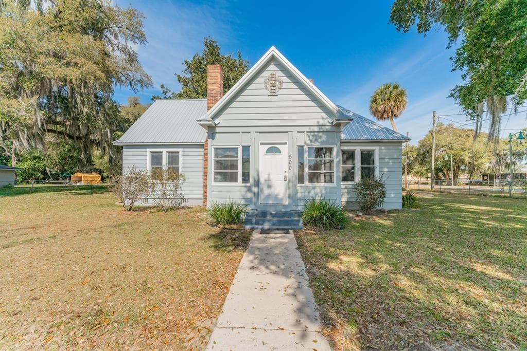 500 W FOUNTAIN STREET FRUITLAND PARK, FL 34731