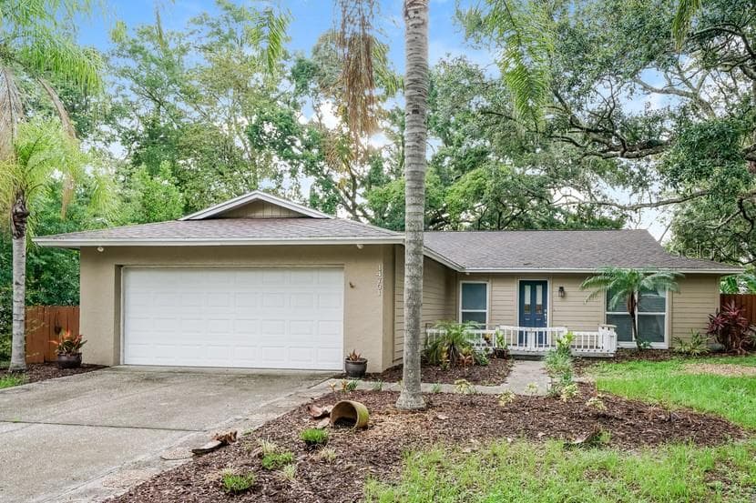 14701 LAUREL LAKE LANE LUTZ, FL 33559