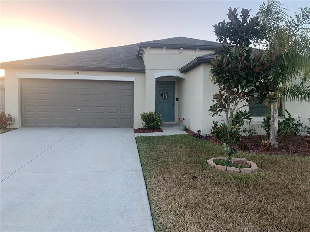 3203 LYTTON HALL DRIVE ZEPHYRHILLS, FL 33540