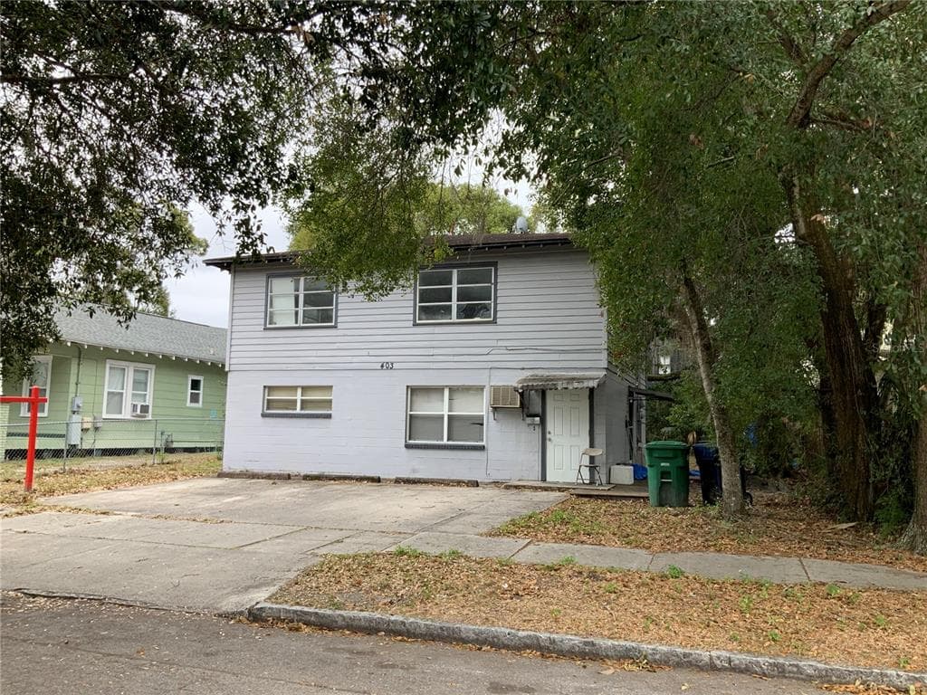 403 E HUGH STREET TAMPA, FL 33603