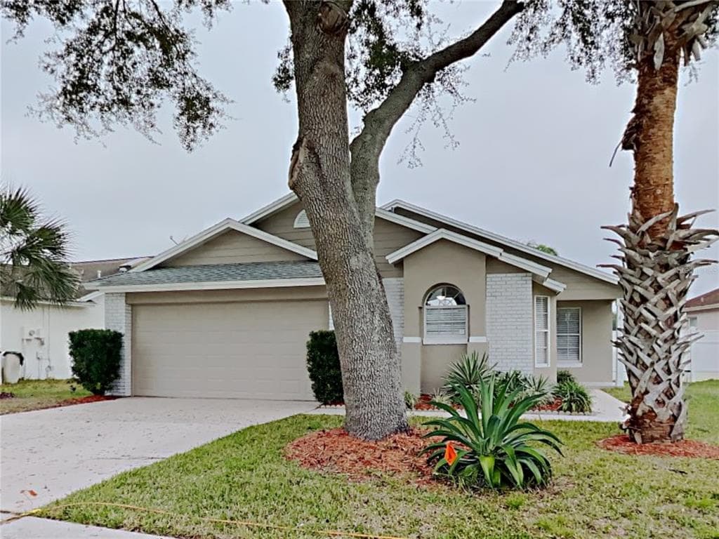 7719 WATER OAK COURT KISSIMMEE, FL 34747