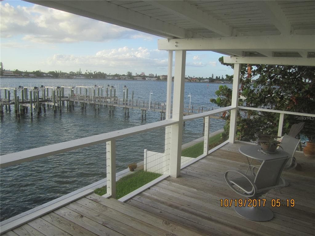 318 8TH AVENUE N UNIT A2 TIERRA VERDE, FL 33715