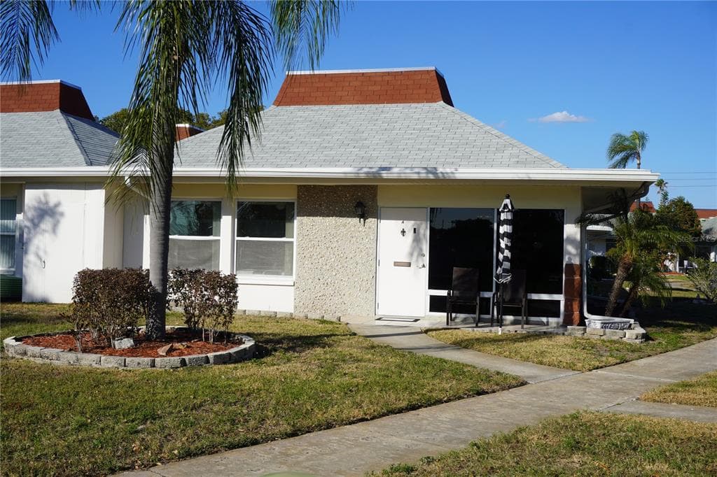 4355 TAHITIAN GARDENS CIRCLE UNIT A HOLIDAY, FL 34691