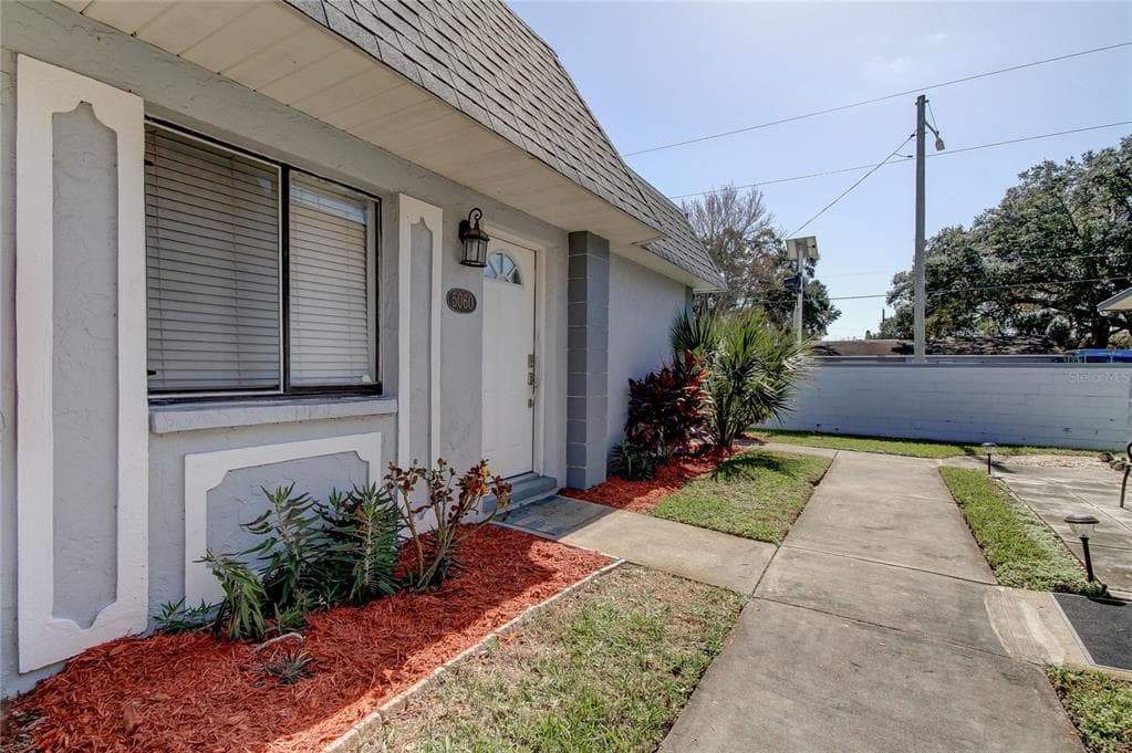 5060 70TH PLACE N UNIT 5060 PINELLAS PARK, FL 33781