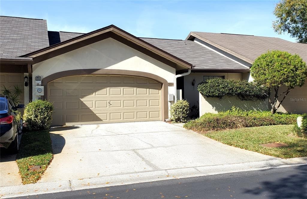 3804 SHORESIDE CIRCLE TAMPA, FL 33624