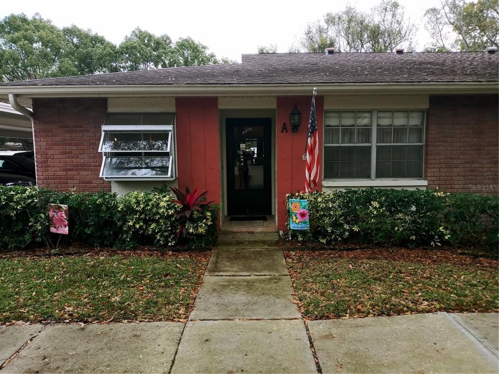 2225 LARK CIRCLE W UNIT A PALM HARBOR, FL 34684