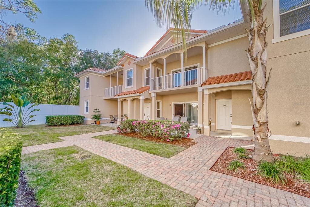 21020 SUNPOINT WAY UNIT 204 LUTZ, FL 33558