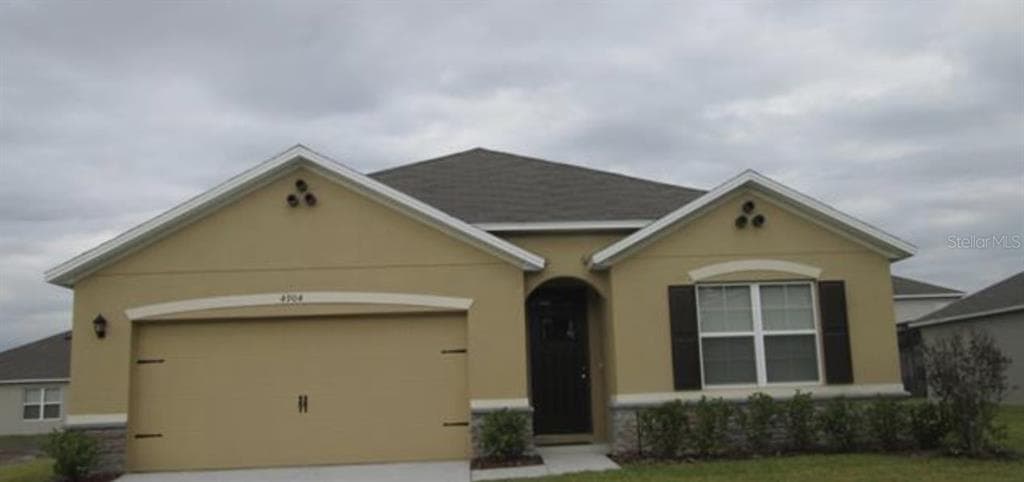 4904 PALL MALL STREET E KISSIMMEE, FL 34758