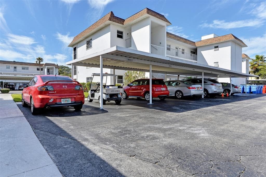 116 VISTA HERMOSA CIRCLE UNIT 210C SARASOTA, FL 34242