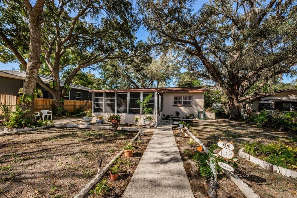 1627 WILMAR AVENUE TARPON SPRINGS, FL 34689