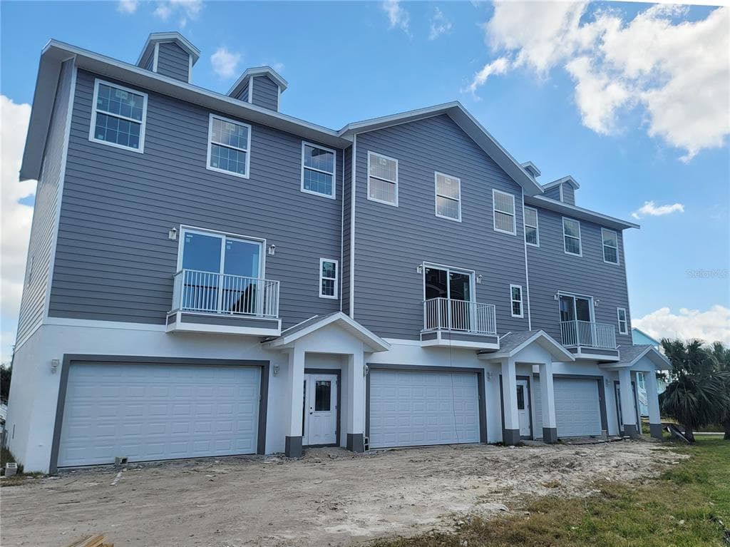 5740 BISCAYNE COURT UNIT 5 NEW PORT RICHEY, FL 34652