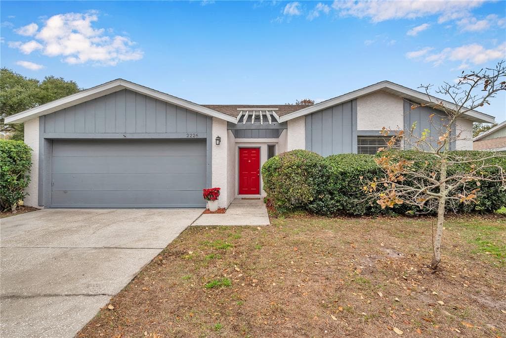 2226 CYPRESS POINT DRIVE E CLEARWATER, FL 33763