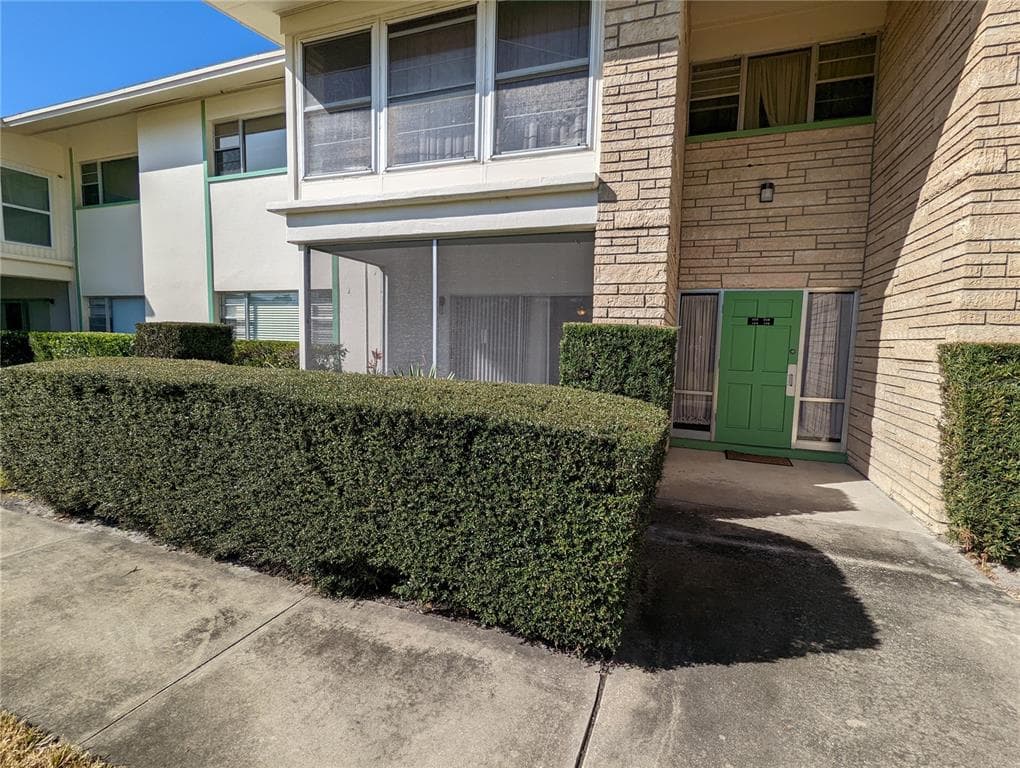 8303 BARDMOOR BOULEVARD UNIT 105 SEMINOLE, FL 33777