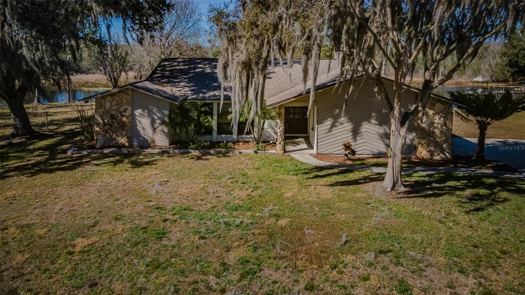 1035 COUNTRY CLOSE DRIVE LUTZ, FL 33548