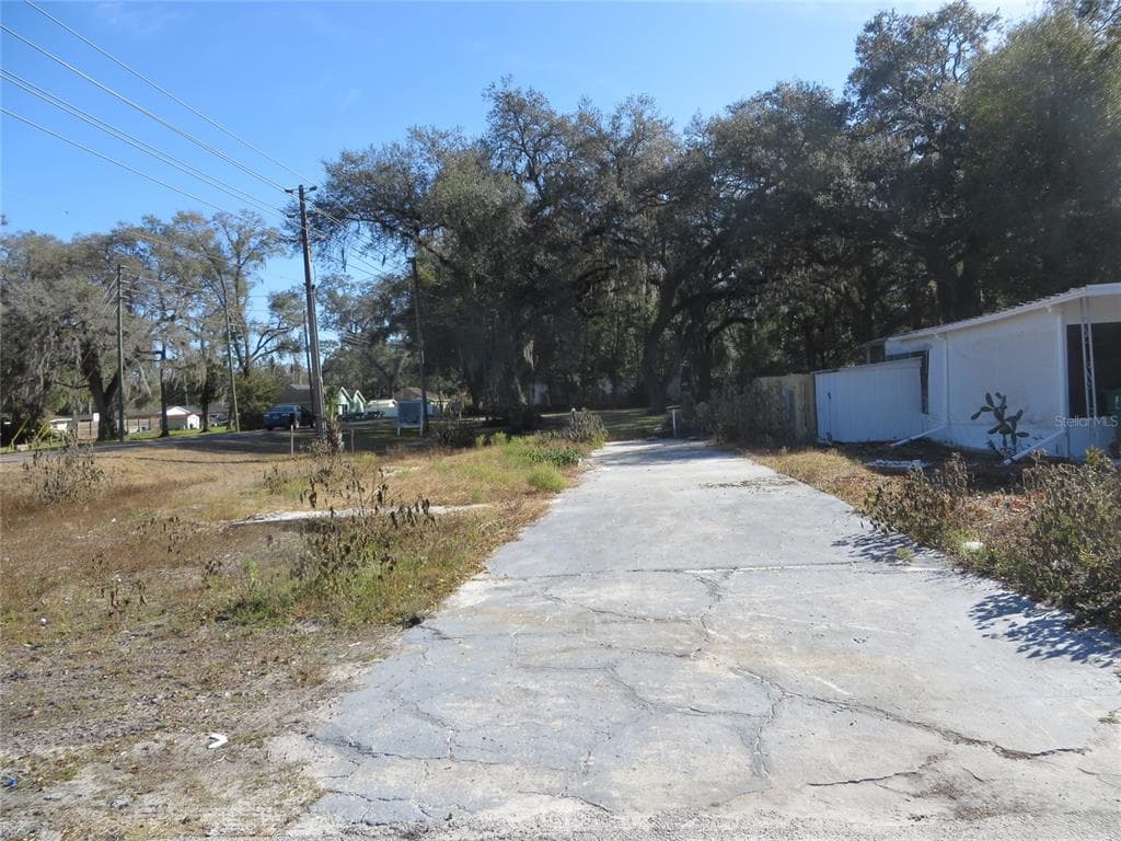 4722 CHARTER STREET ZEPHYRHILLS, FL 33542