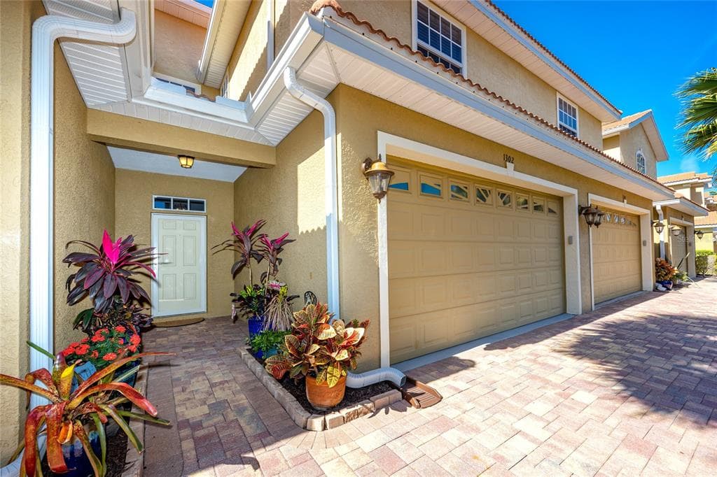 1302 RIBOLLA DRIVE PALM HARBOR, FL 34683
