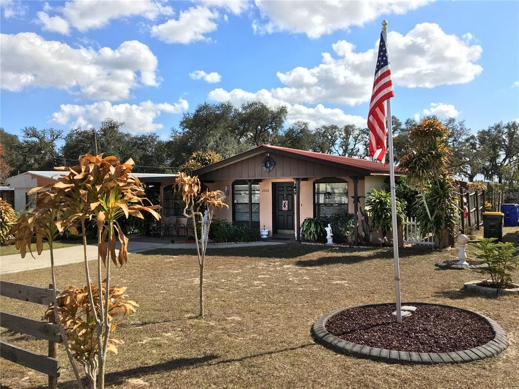 2520 SAN REMO AVENUE AVON PARK, FL 33825